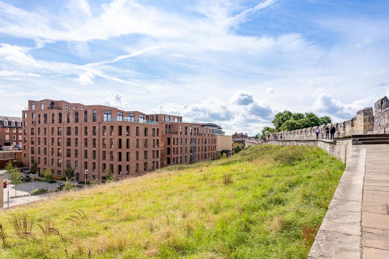 Luxury 2 Bedroom Apartment With Free Parking In The Heart Of York Zewnętrze zdjęcie