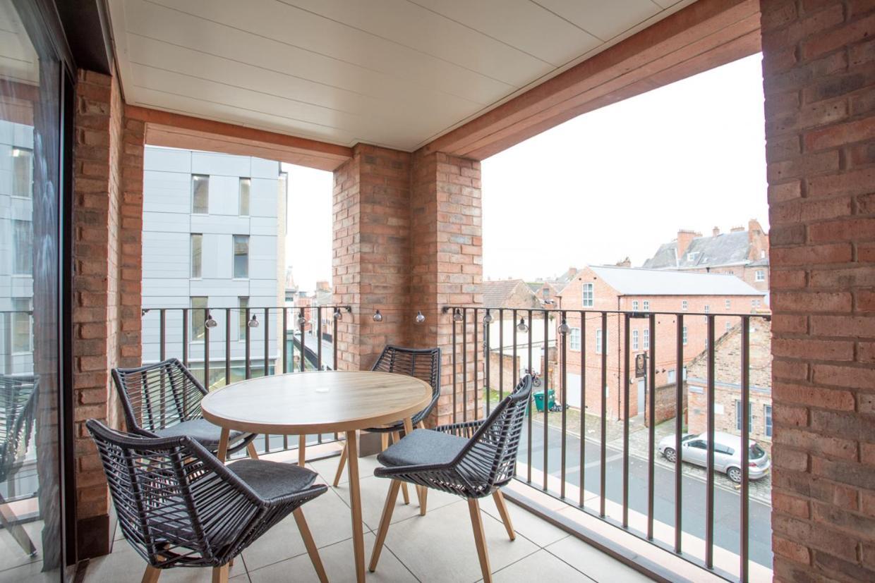 Luxury 2 Bedroom Apartment With Free Parking In The Heart Of York Zewnętrze zdjęcie