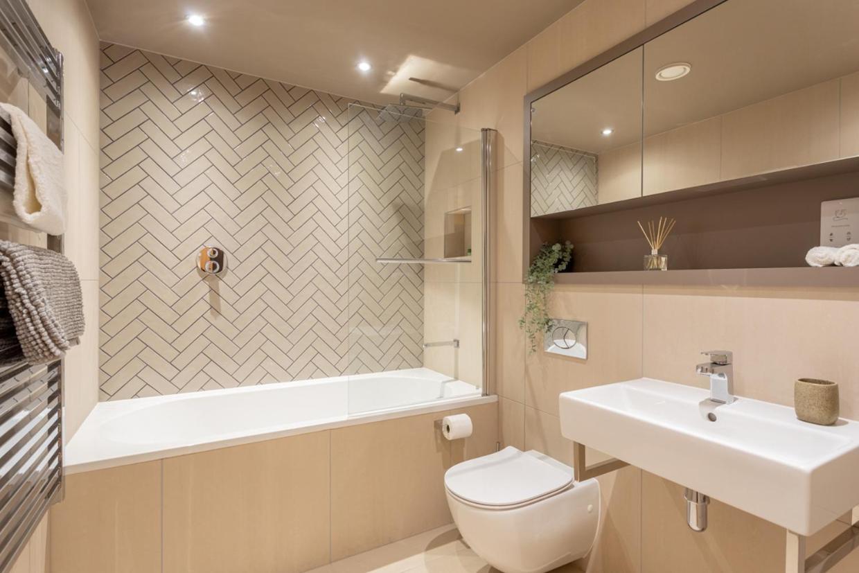 Luxury 2 Bedroom Apartment With Free Parking In The Heart Of York Zewnętrze zdjęcie
